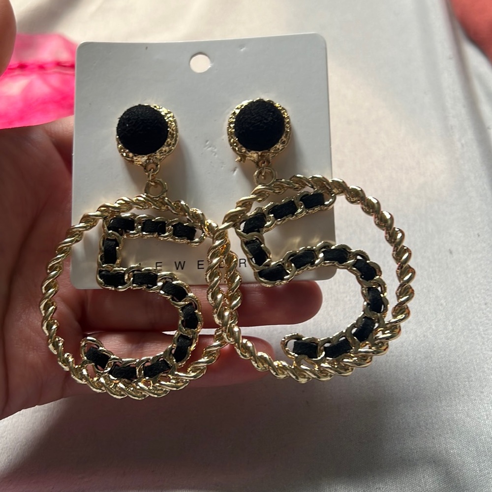 NWT earrings